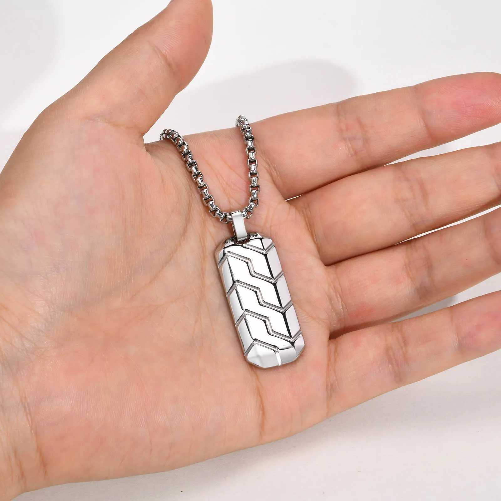 Vnox Cool Tire Pattern Necklaces for Men Boys Stainless Steel Geometric Bar Pendant Collar Punk Stylish Gifts for Him W250712