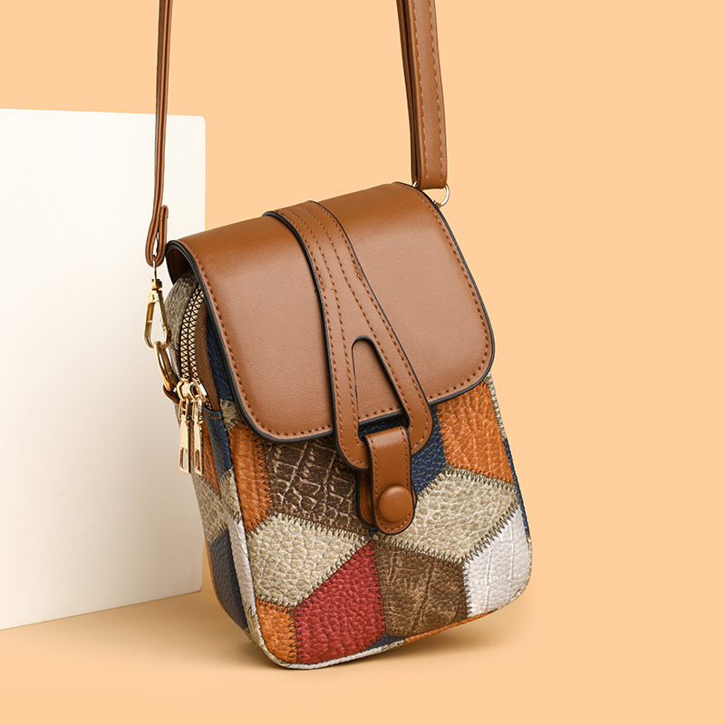 Free Shipping Designer Bag Phone Bag Crossbody Bag Zipper Shoulder Bag Versatile Fashion Vertical Exquisite Soft Leather Luxury Bag Casual Small Bag