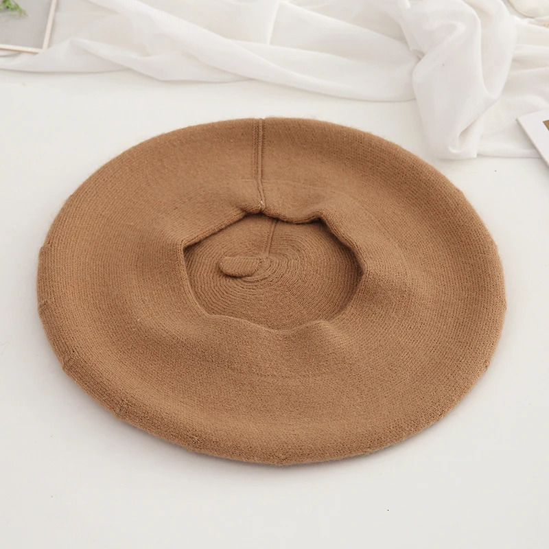 Hat for women big size circumference winter soft cashmere Beret Hat Women retro warm knitting artist hat casual pumpkin hat 250712