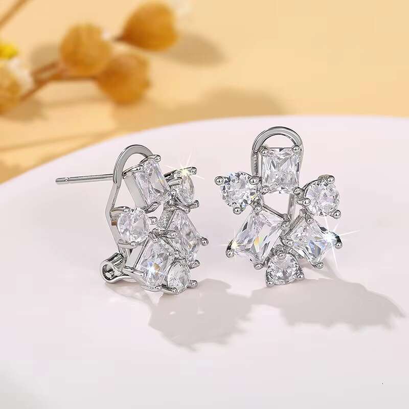 Simple Style Irregular Geometric Design Cubic Zirconia Earrings for Women Wedding Jewelry Silver Plated Stud Earrings