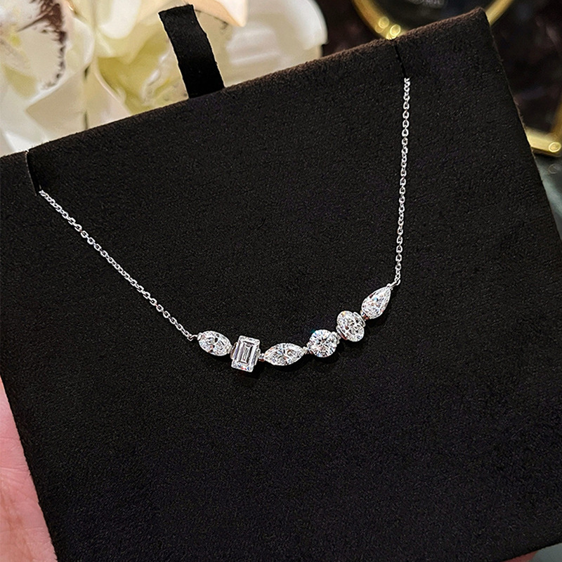 2025 Choucong Ins Top Sell Water Drop Pendant Luxury Jewelry Genuine 100% S925 Sterling Silver White Moissanite Diamond Gemstones Party Women Clavicle