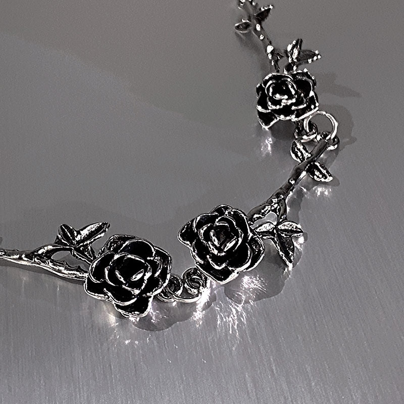 Luxury Jewelry Designer Jewelry Dark Style Thorn Rose Necklace For Women 2023 New Hot Vintage Distressed Collarbone Chain For Men Niche Hot Girl