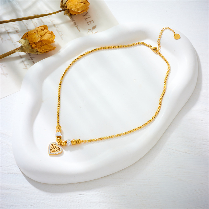 Luxury Jewelry Designer Jewelry European And American Fashion Heart Pendant Tree Of Life Titanium Steel Necklace Mud Diamond Niche Design Beaded Neckl