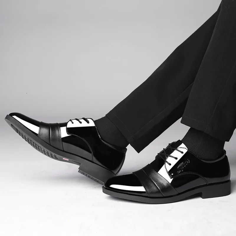 Social Shoe for Men Casual Business Patent Leather Dress Shoes Man Bright Upper Pointed Toe Trend Office Suit Footwear 250712