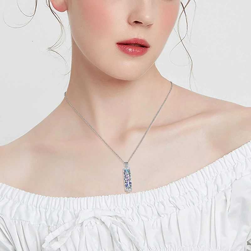 1PC Cration Jewelry Cylinder Urn Necklace for Ashes for Men Keepsake Memorial Human Pet Ashes Holder W250712