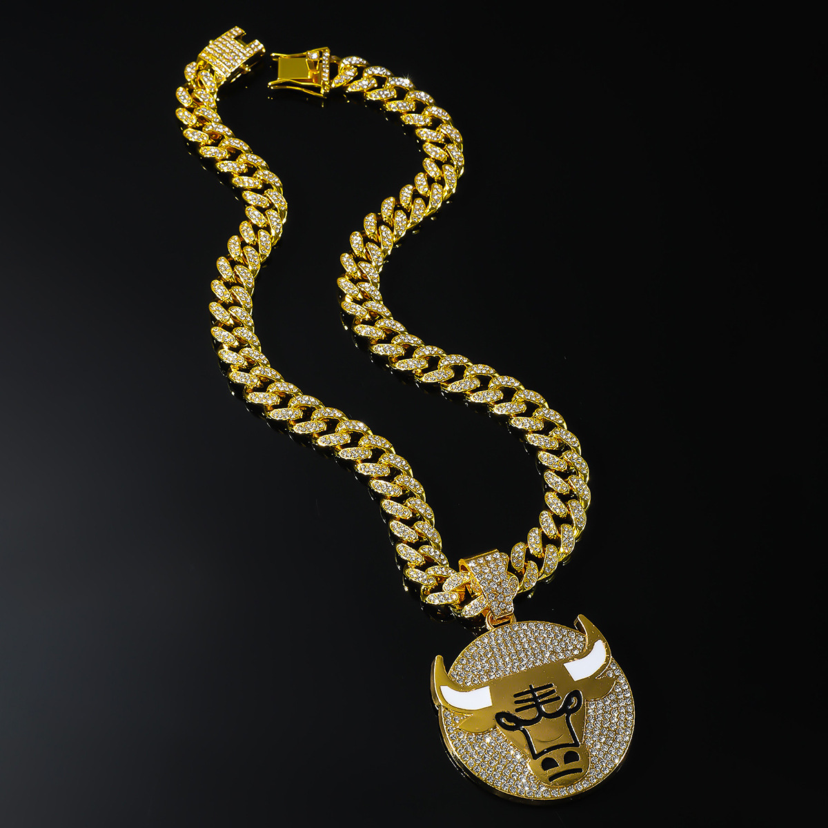 Luxury Jewelry Designer Jewelry Hip-hop Style Full Diamond Bull Head Pendant Zinc Alloy Large Buckle Necklace Men's Street Dance Trend Necklace A