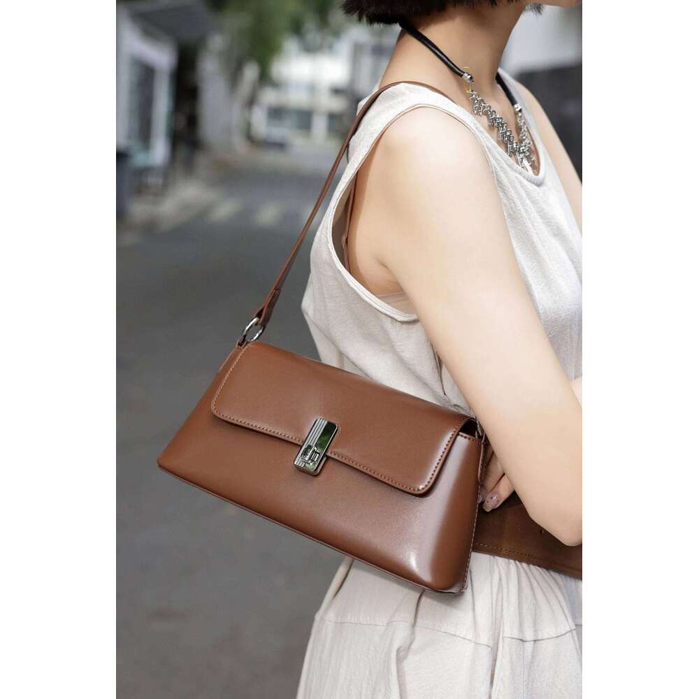 Ladies' Fashionable Retro Leather Buckle Shoulder Crossbody Bag