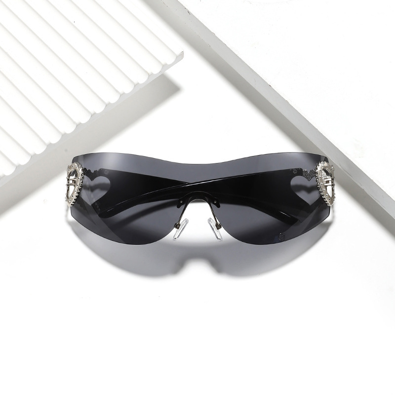 Designer's luxury glasses Fashion New Style Rhinestone One-Piece Unisex European and American Sunglasses Hot Girl Same Style Y2K Sunshade Heart S