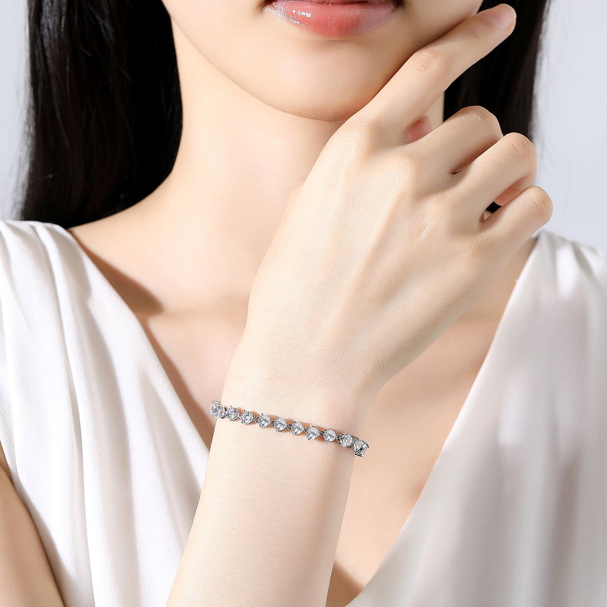 Choucong Hip Hop Wedding Bracelets Sparkling Luxury Jewelry 18K White Gold Fill Round Cut 5A Cubic Zircon CZ Diamond Tennis Party Women Bridal Bangle 