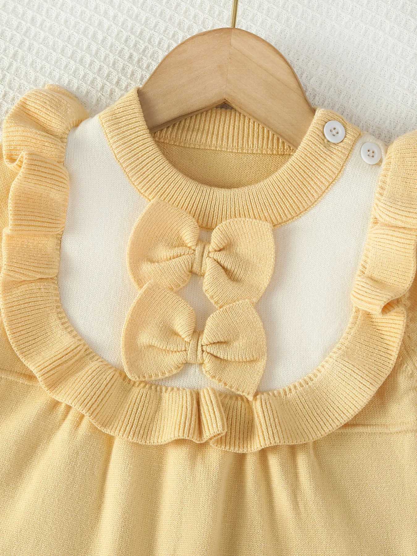 Spring Autumn Baby Girl Knitted Romper Cute Bow Ruffles Soft Crawling Friendly Side Bottom Buttons Onesie Z250712