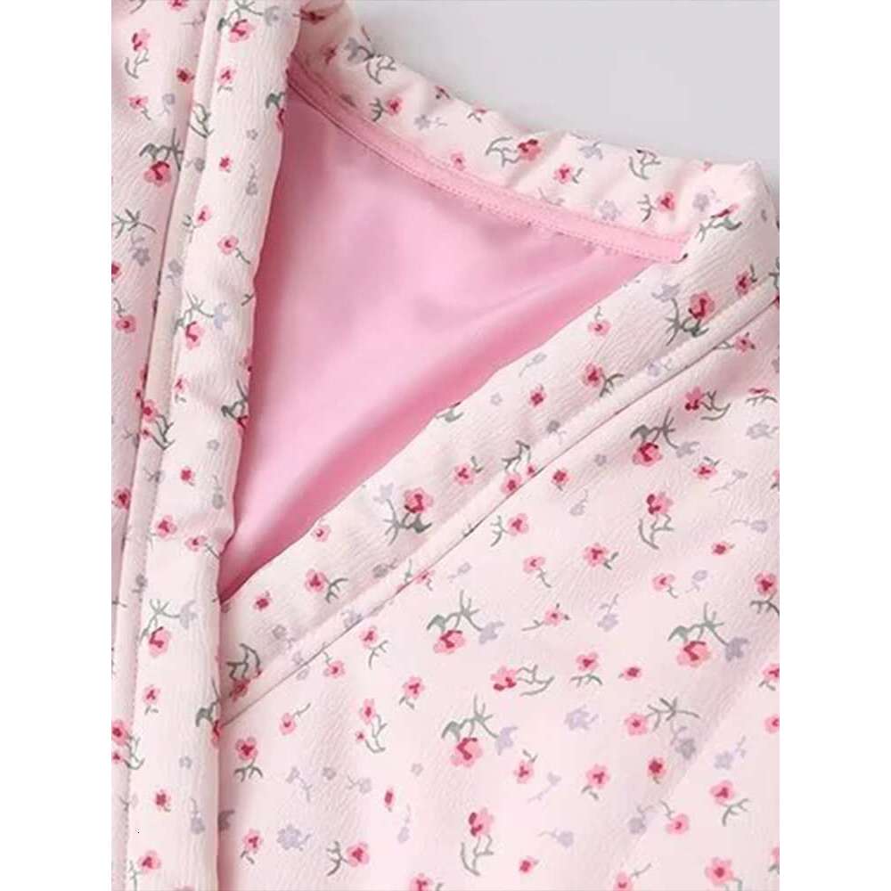 New autumn fresh pink floral V-neck hemming slightly wrinkled fabric versatile lace-up long-sleeved cotton jacket for women