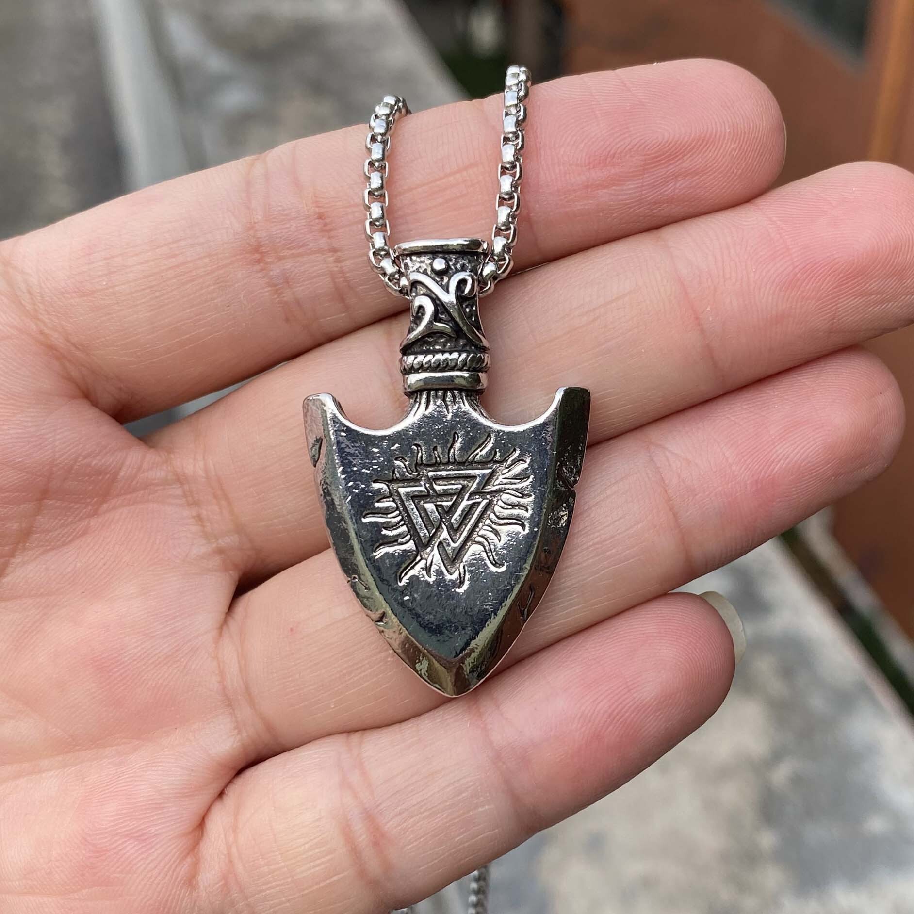 Luxury Jewelry Designer Jewelry European And American Stainless Steel Necklace Jewelry Retro Nordic Arrow Alloy Pendant Hip Hop Men's Necklace Tr
