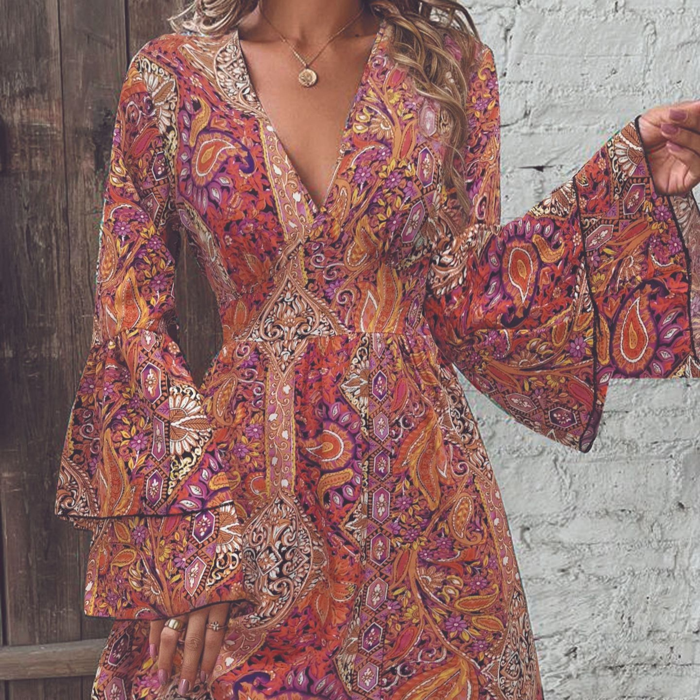 2025 Summer New Women's Skirt New Fashionable and Elegant Women's Printed V-neck Trumpet Sleeve Dress New Luxury Designer Women's Skirt