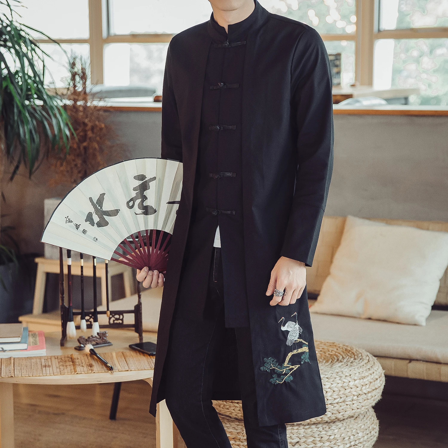 Men Chinese Style Long Windbreaker Jacket Men Streetwear Oriental Clothes Men Black Vintage Mandarin Trench Embroidery Coat 250708