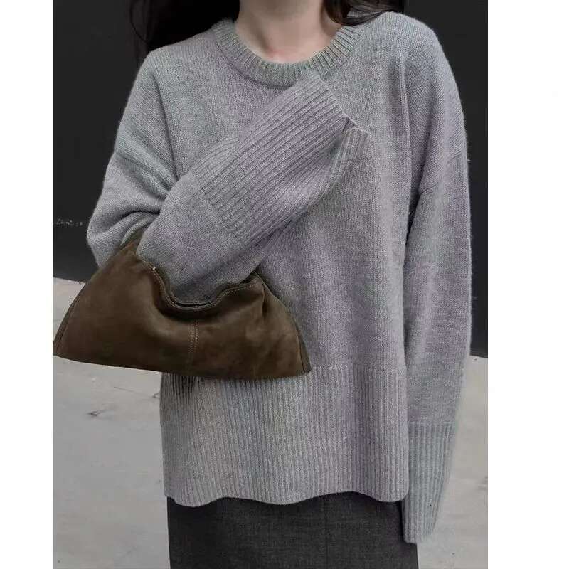 Women's New High-end Handbag with Niche Design, Fashionable and Elegant, Large Capacity Imitation Deer Retro Single Shoulder Bag