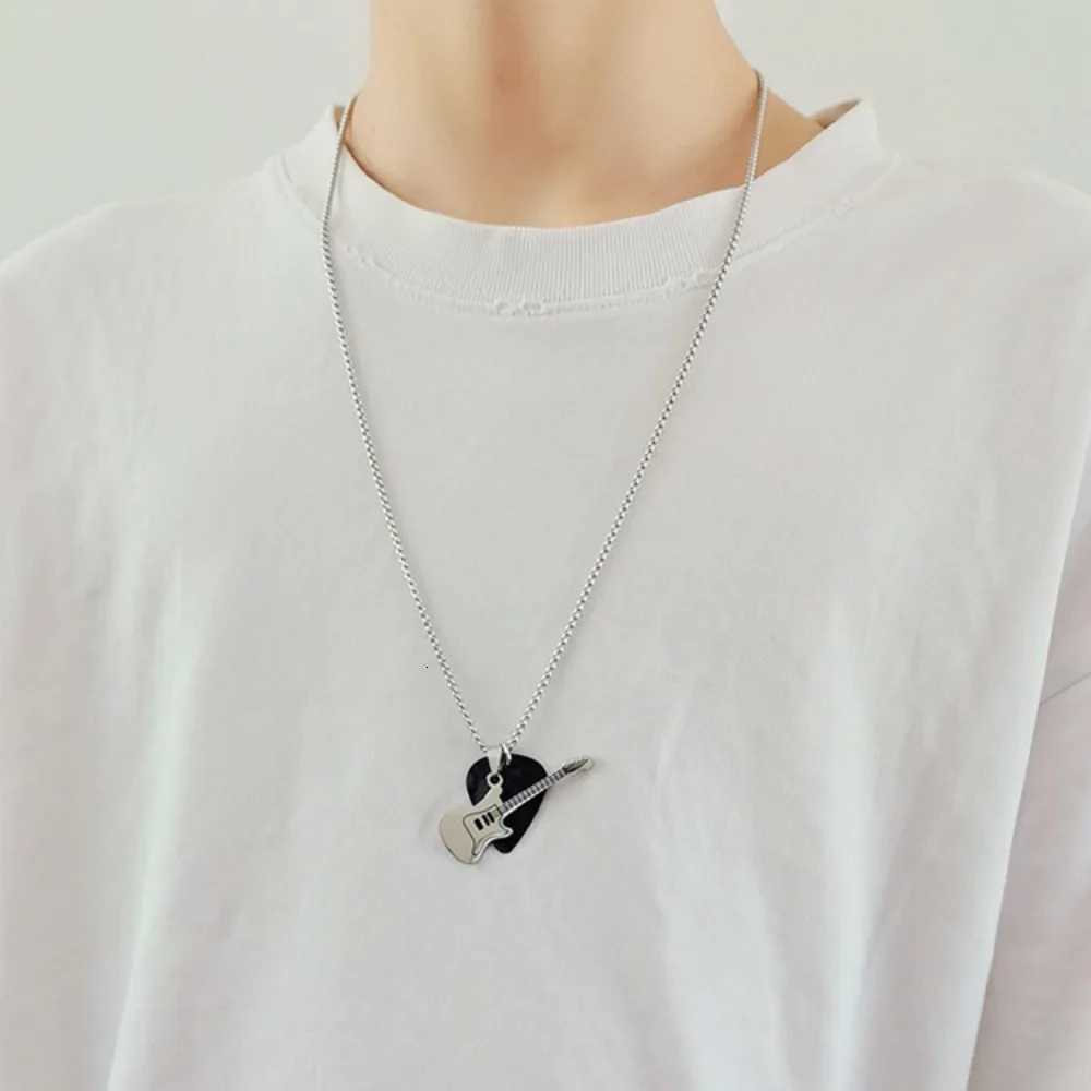 Hip-hop Guitar Pick Pendant Necklace Punk Titanium Steel Guitar Chain Choker Trendy Vintage Electric Guitar Sweater Chain Boys W250712