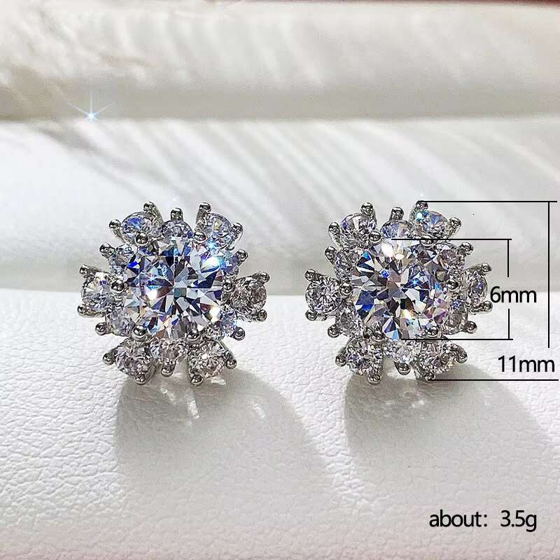 Creative Flowers Shaped Fashion Wedding Earrings Women Circle Cubic Zirconia Silver Plated Women Wedding CZ Stud Earrings