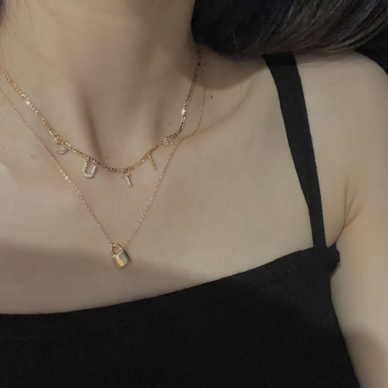 Luxury Jewelry Designer Jewelry Unique Versatile Light Luxury 14k Gold Plated Square Chain Letter Combination Layered Super Shiny Inlaid Diamond Ins S