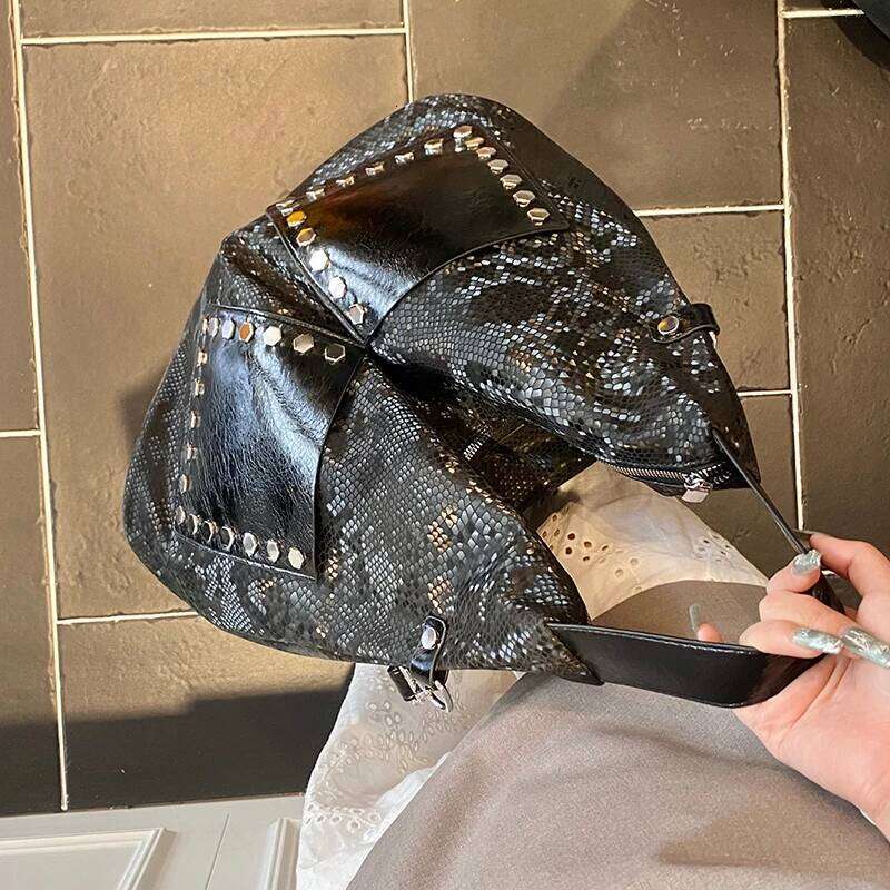 MOODS Motorcycle Shoulder Bags For Women Snakeskin Pattern Rivet Decor Large Capacity Shopper Tote 2025 Designer Handbags