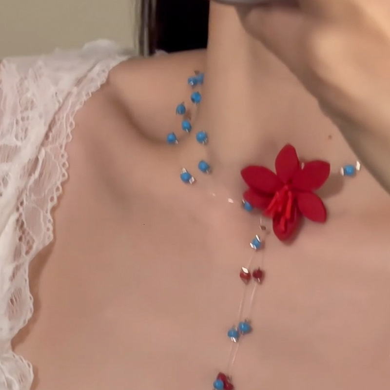 Luxury Jewelry Designer Jewelry Dopamine Flower Bead Necklace Beach Vacation Style Fresh Sweet Collarbone Chain Niche High-end Neck Chain Wholesale