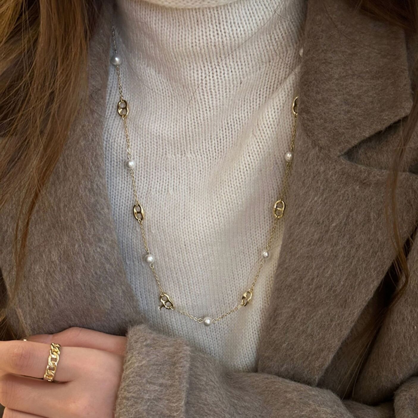 Luxury Jewelry Designer Jewelry Autumn Winter Korean Style Gentle Long Pearl Necklace Vintage Fashionable Elegant Sweater Chain Light Luxury High-end 