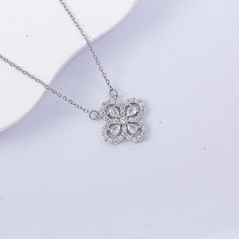 Luxury Jewelry Designer Jewelry Necklace Niche Design Simple Fashion Pendant Unisex High-end Light Luxury Temperament Collarbone Chain Titanium Steel 