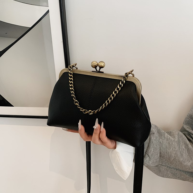 Women PU Leather Kiss Lock Clutch Purse with Chain Strap Trendy Evening Bag Vintage Stylish Handbag Female Chic Crossbody Bag