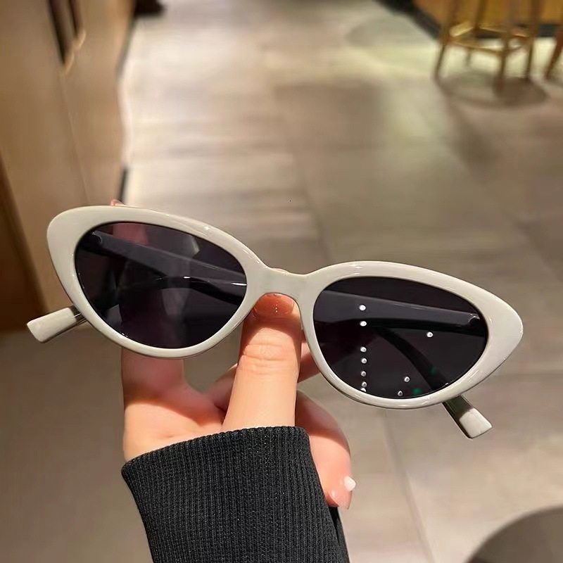 Designer's luxury glasses Cat Eye Small Face Sunglasses 2025 New European and American Sweet and Spicy Girl New Sunglasses Female Style Ins Inter