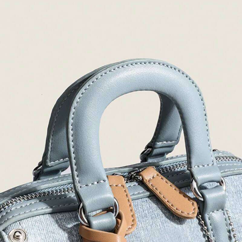 Designer Bags luxury bag Fashionable Retro Design Denim Blue Pillow Women's Hot Selling Item Trendy Crossbody Student Commuting Bag