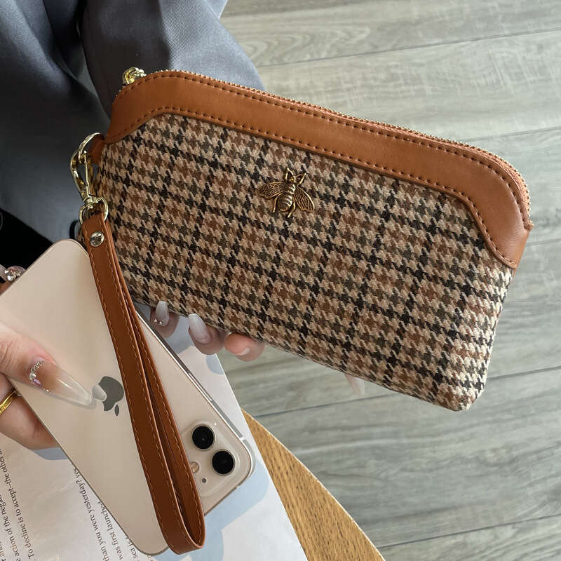 Handheld Canvas Elegant for Women Small Coin Purse Clutch Bag Can Hold Phone Fashionable New Exquisite