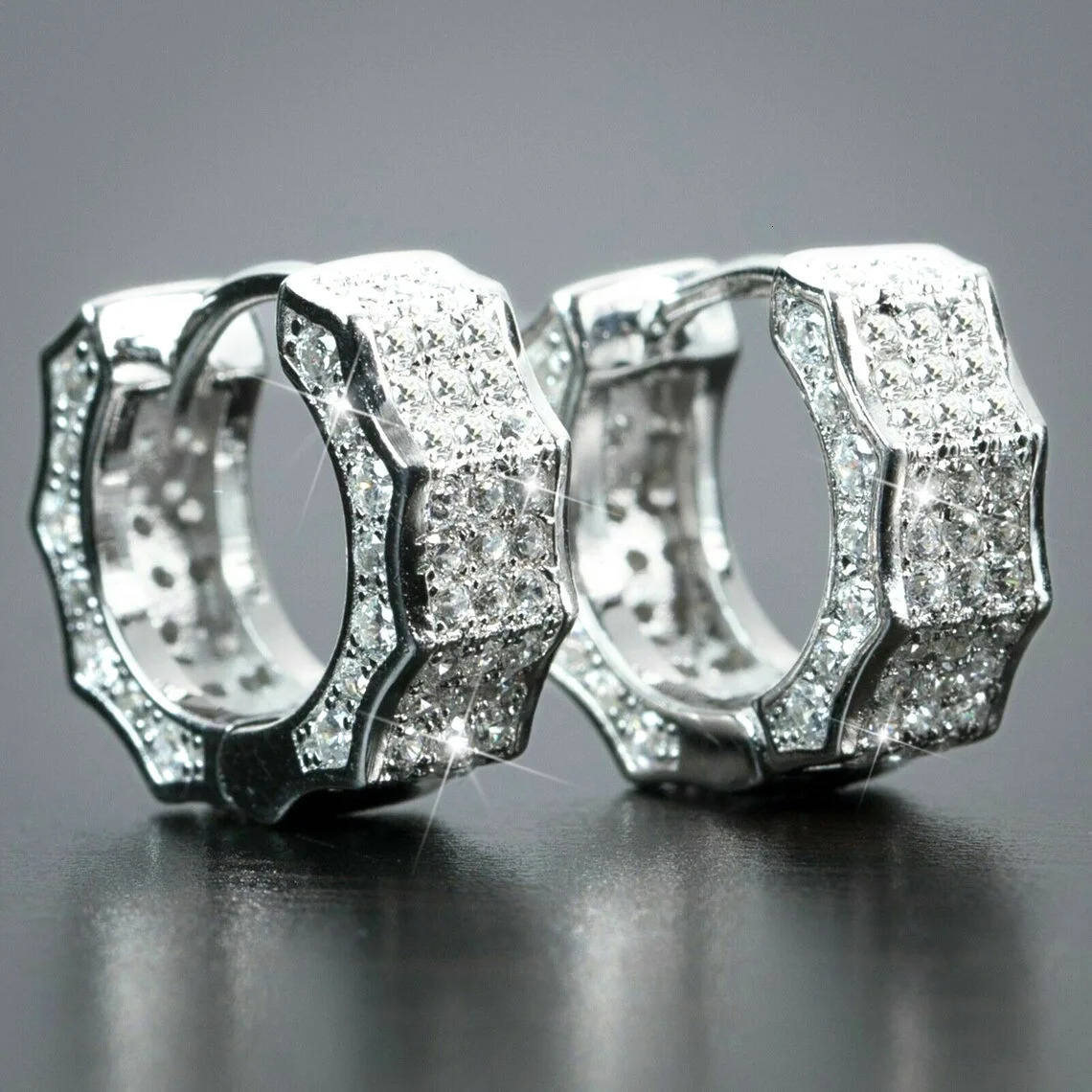 Vintage Hip Hop Round Hoop Earrings for Men Crystal Cubic Zirconia Fashion Versatile Male Jewelry Trend Circle Earring Gift 250708