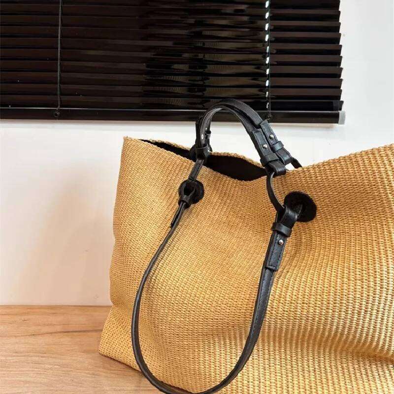 New Style Straw Woven Color Block Patchwork Basket Large Capacity Handwoven Women's Fashion Beach Vacation Bag