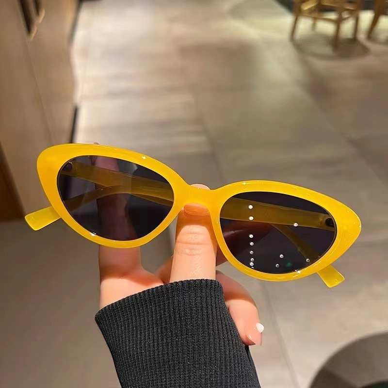 Designer's luxury glasses Cat Eye Small Face Sunglasses 2025 New European and American Sweet and Spicy Girl New Sunglasses Female Style Ins Inter