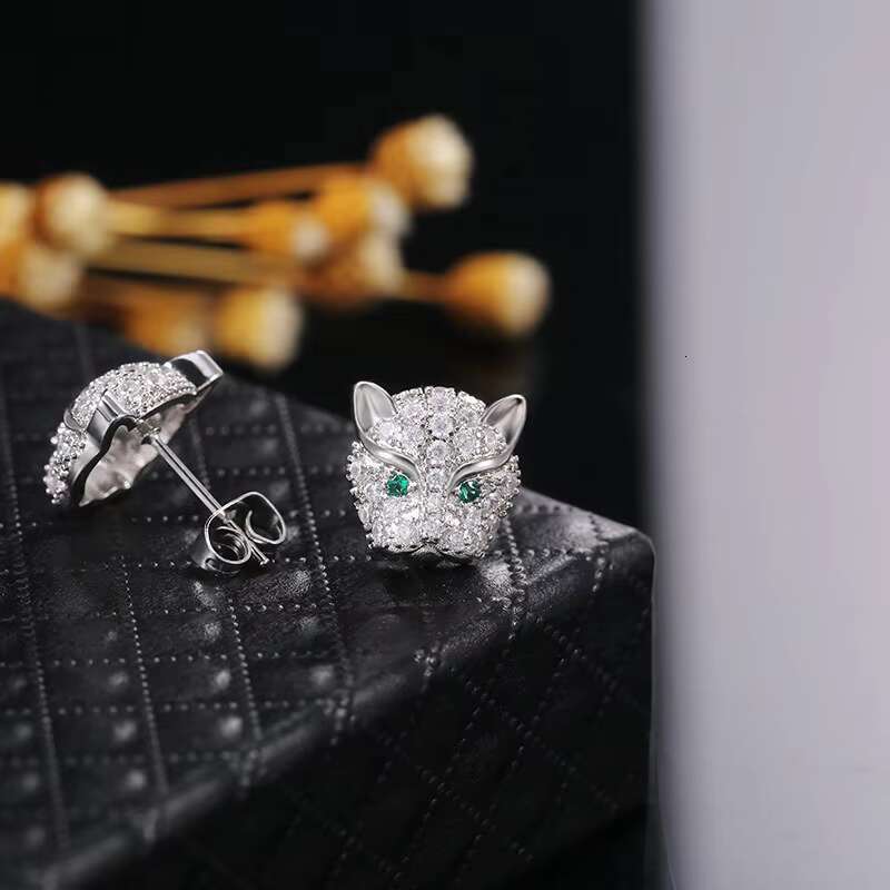 Fashion Non Tarnish Shiny Diamond Cubic Zirconia Leopard Head Stud Earrings for Women As Gift