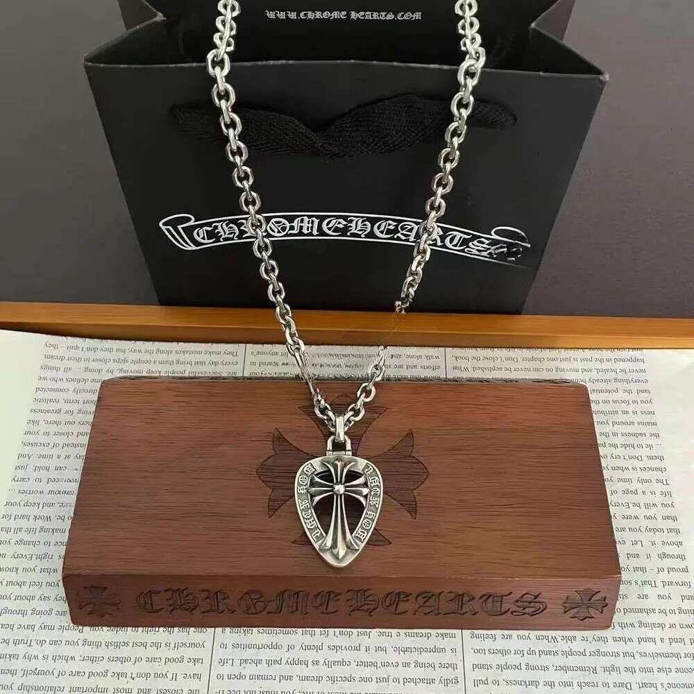 Pendant Necklaces chrome necklace Designer Pendant Chrome Necklaces Cross New Vintage Pendant Cross Crome Chain Couples Black Chain White Diamonds Chrme WW