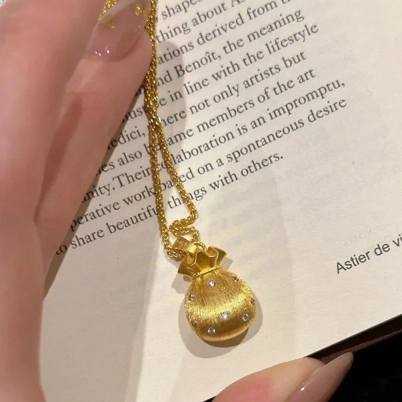 Luxury Jewelry Designer Jewelry Ancient Gold-plated Diamond-inlaid Brushed Small Lucky Bag Pendant Necklace For Women New Chinese Style Light Luxury F