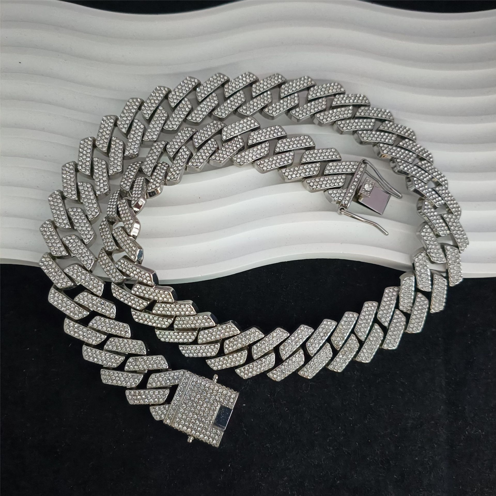 Luxury Jewelry Designer Jewelry Fashion Alloy Rhinestone Chain Link 20mm Diamond Full Necklace Three Rows Full Diamond Cross-border Hot Item