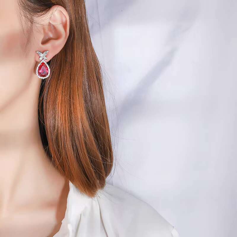 New Exquisite Butterfly Design Big Pear Shaped Red Crystal Cubic Zirconia Earring for Women Wedding Jewelry Drop Earrings