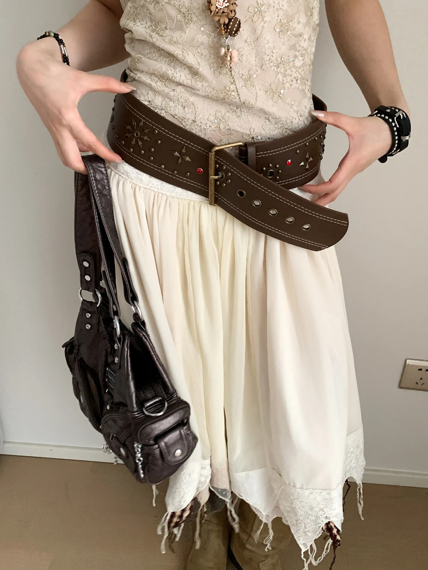 Niche Sense Y2k Rivet Wide Waist Belt For Women American Punk Style With Skirt Jeans With Waist Belt Decoration 250711