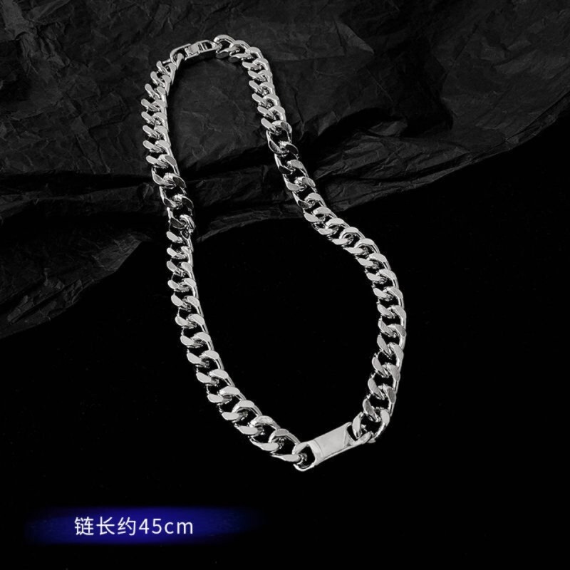 Luxury Jewelry Designer Jewelry European And American Style Simple Trendy Unisex Necklace Men Women Smooth Titanium Steel Clavicle Chain Personality