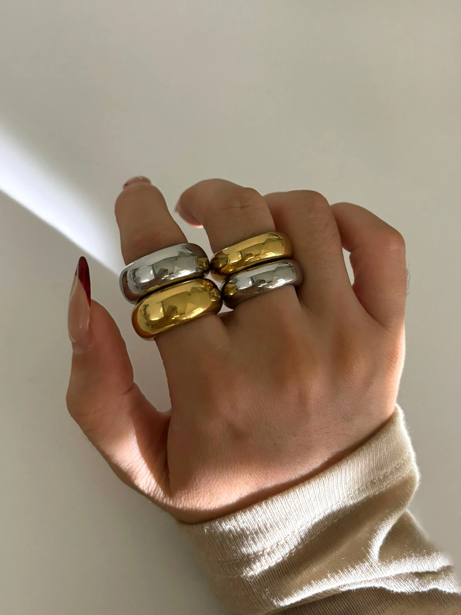 Perisbox 8mm 10mm High Polish 18K Gold Plated Round Chunky Rings for Women Men Smooth Stainless Steel Minimalist Party Jewelry 250708