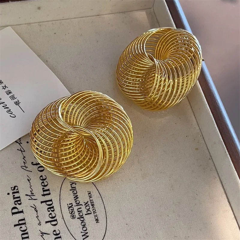Copper Alloy Filigree Stud Earring Arrival Exaggerated Earring Metal Wire Birds Nest Stud Earring for Women 250711