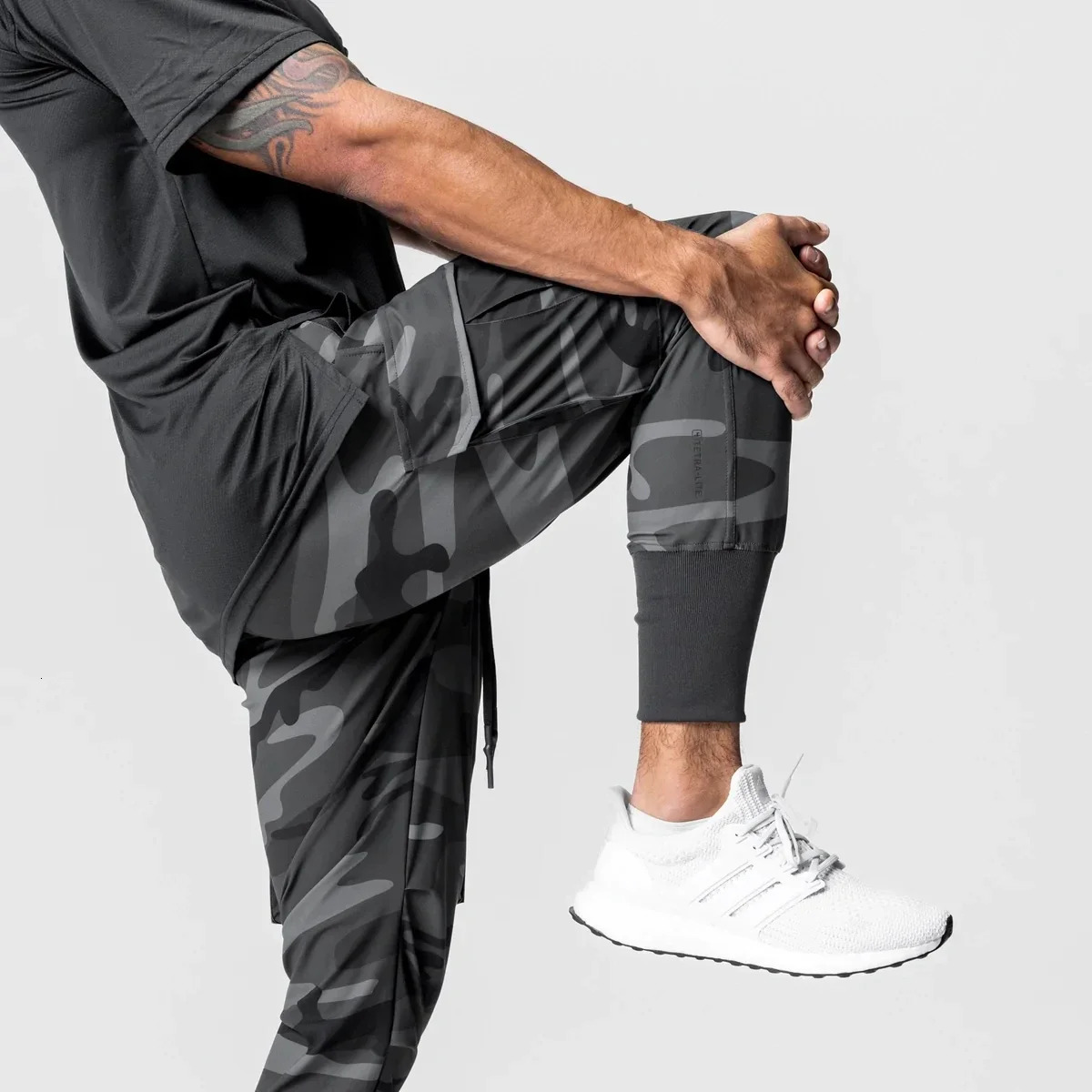 Camouflage Sports Pants Summer Thin Wide Mens Fitness Pants Loose Dry Elastic Sports Pants Running Training Pants 250708