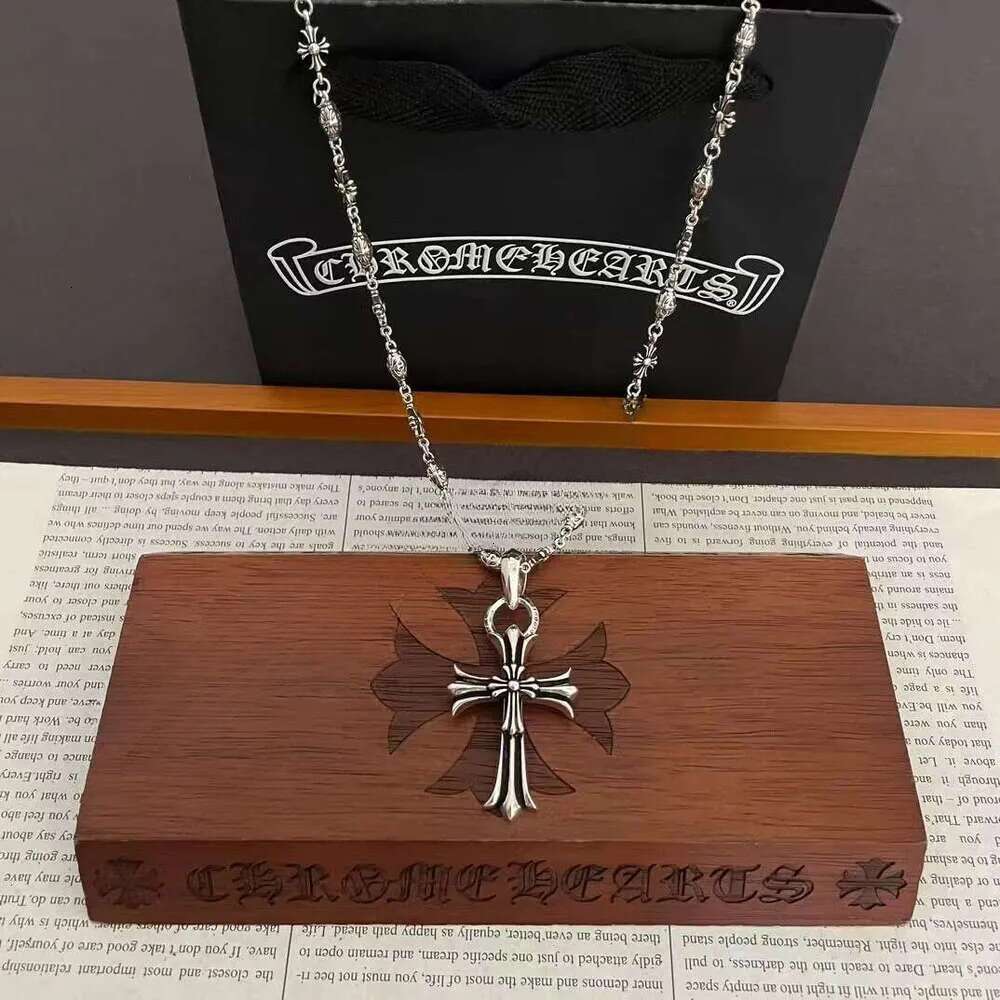 Pendant Necklaces Chrome Necklace Designer Pendant Ch Necklace Cross New Vintage Pendant Cross Crome Chain Couples Black Chain White Diamonds Chrme Jewelry AA