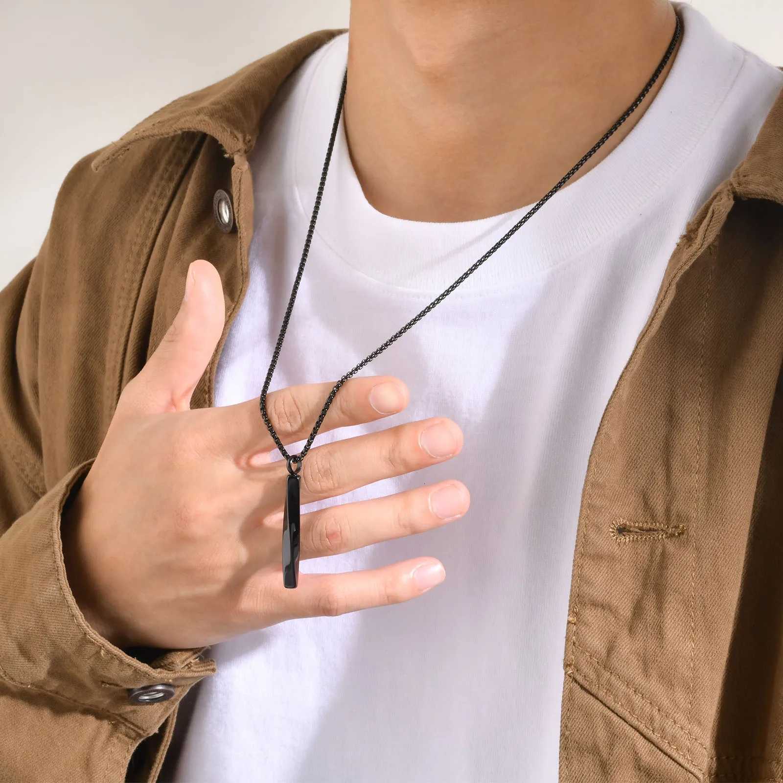 Stylish Mobius Necklaces for Men Waterproof Stainless Steel Twisted Vertical Bar Pendant Collar Gifts Jewelry Can Be Opened W250712