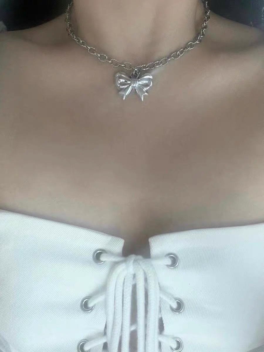 Luxury Jewelry Designer Jewelry Korean INS Style Bow Necklace Retro Niche Design Simple Versatile Y2K Hot Girl Sweet Cool Collarbone Chain Trend
