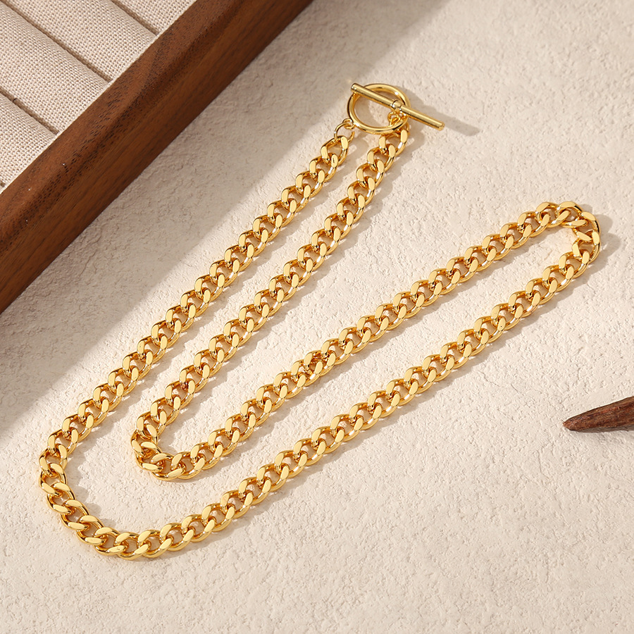 Luxury Jewelry Designer Jewelry Versatile Trendy Fashion European And American INS Style Jewelry 18K Gold Plated Unique Niche Design Bare Chain Titani