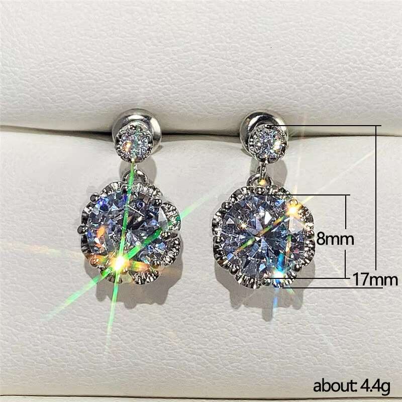 New Trendy Womens Earrings Silver Color White CZ Stone Chic Girls Accessories Versatile Design Fashion Jewelry Wholesale