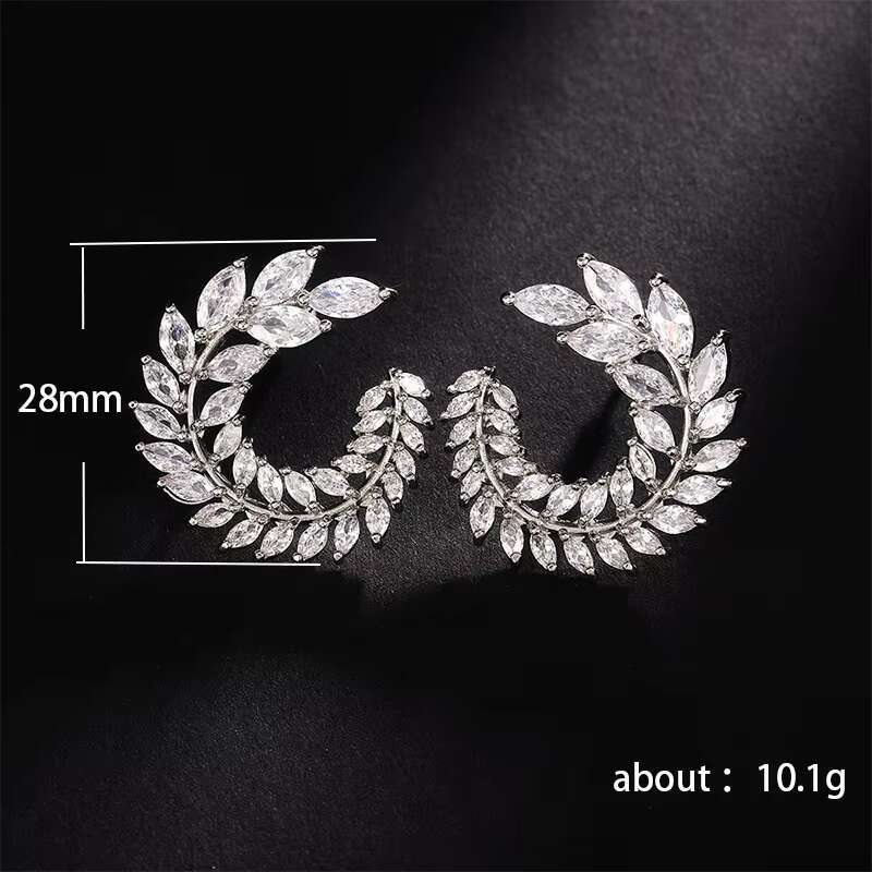 Gorgeous Shiny Cubic Zirconia Stud Ground Leaf Earrings Lady Girls Leaf Silver Bling Beautiful Earrings Women
