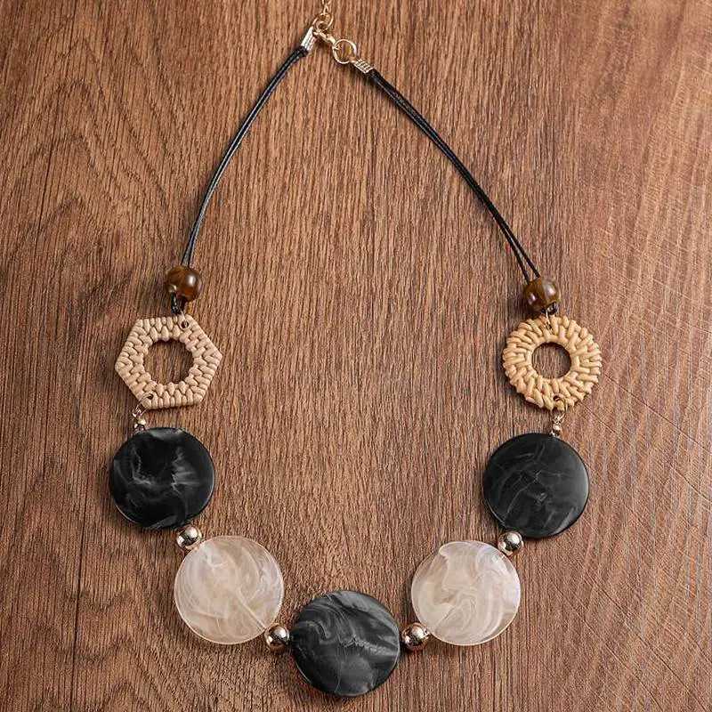 Vintage Acrylic Accessories Handmade Pendants Necklaces Statement Geometric Retro Necklace for Women Daily Fashion Jewelry W250712
